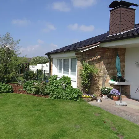 Bue _ Ferienhaus R_ Hahn _91_ Vakantiehuis Büsum